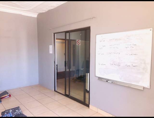 12M² OFFICE TO LET IN DALVIEW